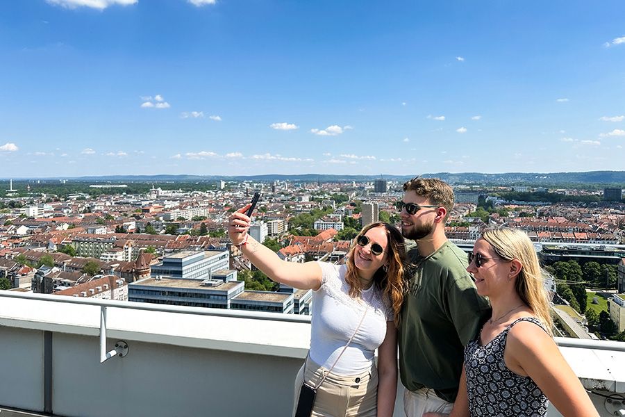 Steigen Sie der Rente aufs Dach: In 60 Sekunden von Null auf 80 Meter