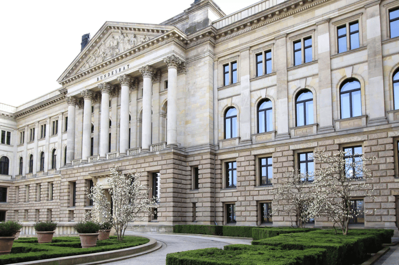 Bundesrat stimmt Rentenpaket 2025 zu Bundesrat stimmt Rentenpaket 2025 zu