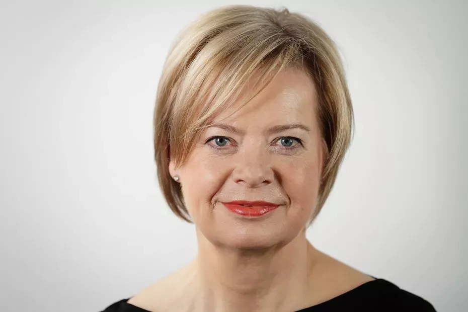 Das Bild zeigt Gesine Lötzsch, stellvertretende Vorsitzende der Linke-Fraktion im Bundestag Das Bild zeigt Gesine Lötzsch, stellvertretende Vorsitzende der Linke-Fraktion im Bundestag