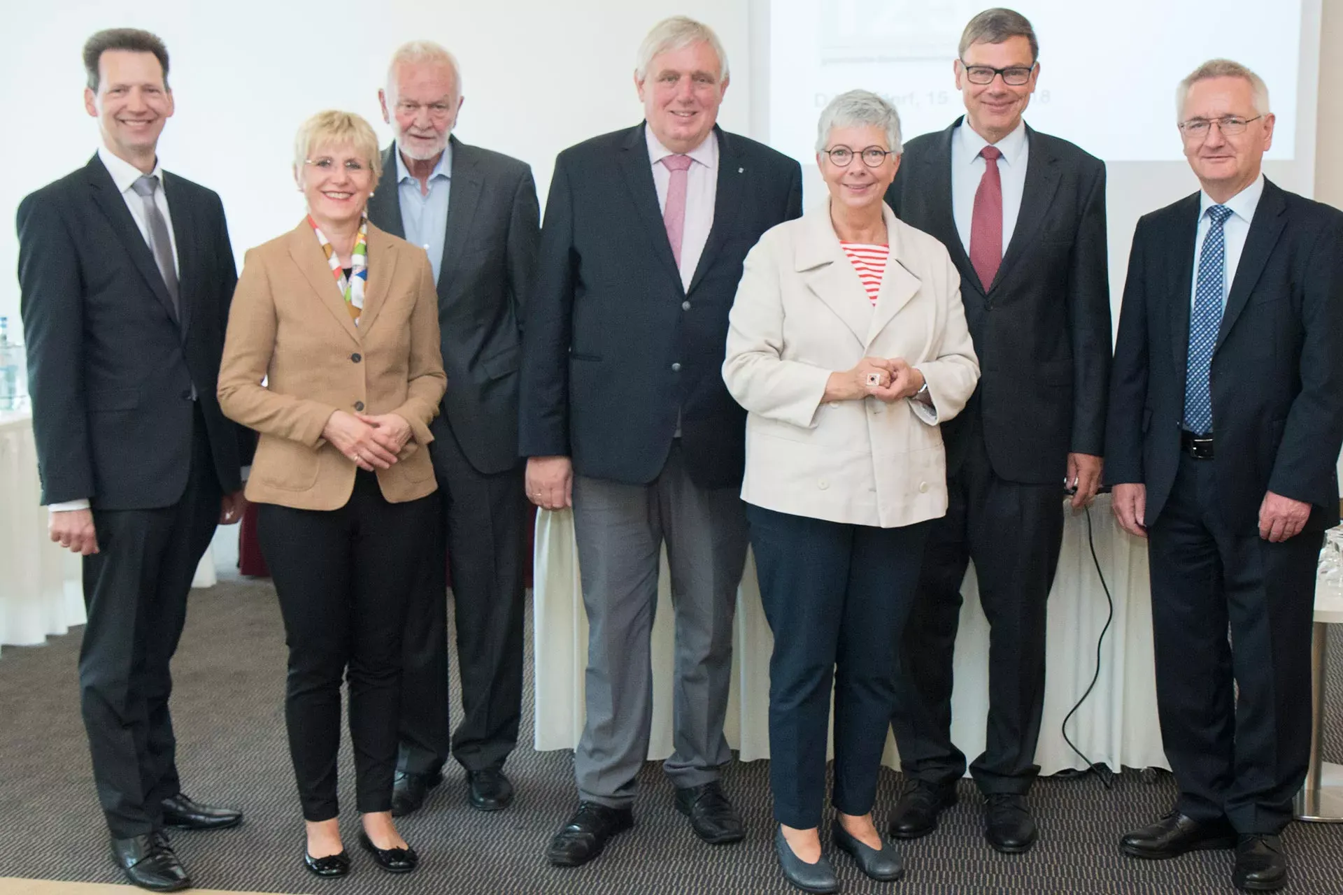 Rentenbeitrag könnte erneut sinken Rentenbeitrag könnte erneut sinken