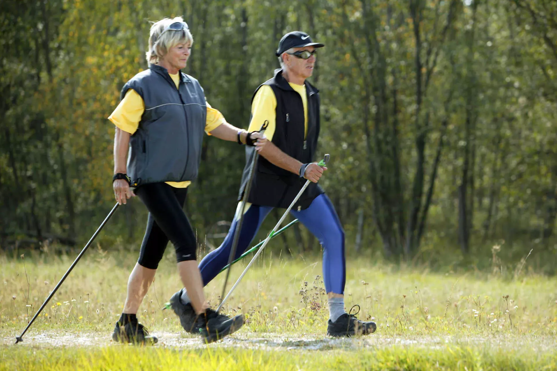 Seniorenpaar macht Nordic Walking. Bild: IMAGO / Axel Weiss / imago sportfotodienst Seniorenpaar macht Nordic Walking. Bild: IMAGO / Axel Weiss / imago sportfotodienst
