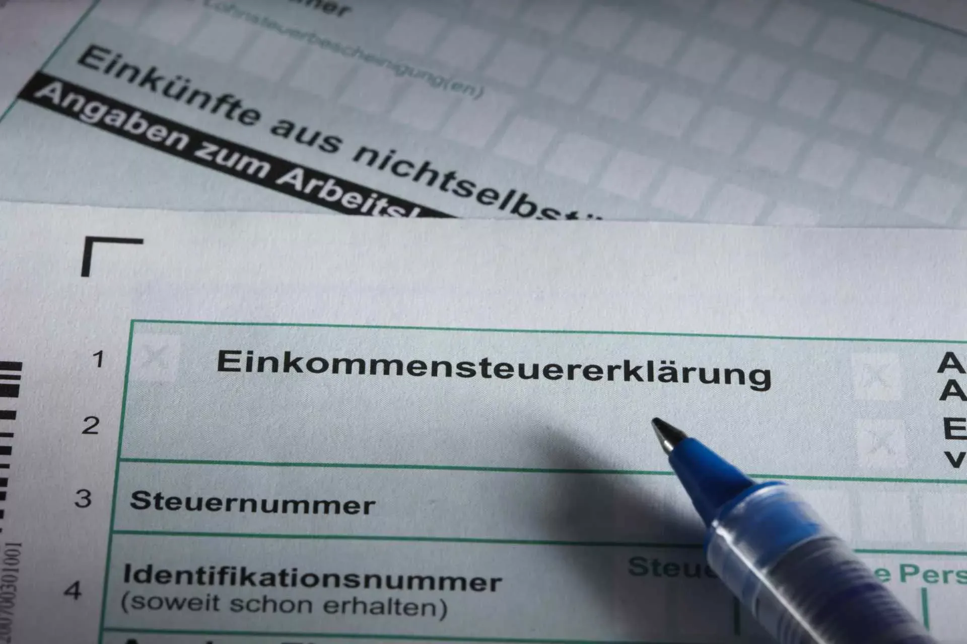 Einkommensteuererklärung ausfüllen. Bild: IMAGO / Westend61 Einkommensteuererklärung ausfüllen. Bild: IMAGO / Westend61