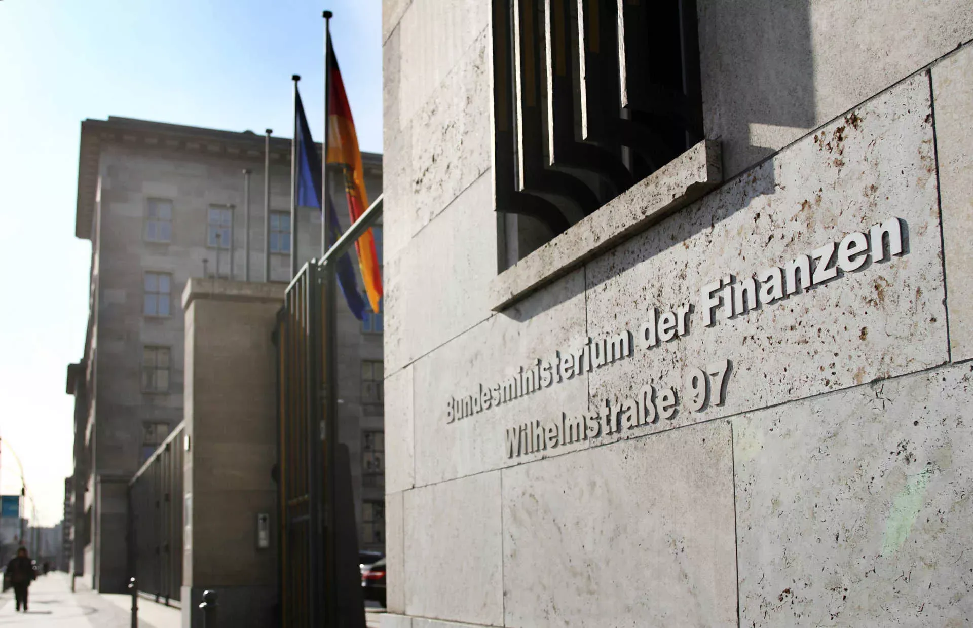 Bundesfinanzministerium in Berlin, Zugang Wilhelmstraße. Bild: IMAGO / Marius Schwarz Bundesfinanzministerium in Berlin, Zugang Wilhelmstraße. Bild: IMAGO / Marius Schwarz