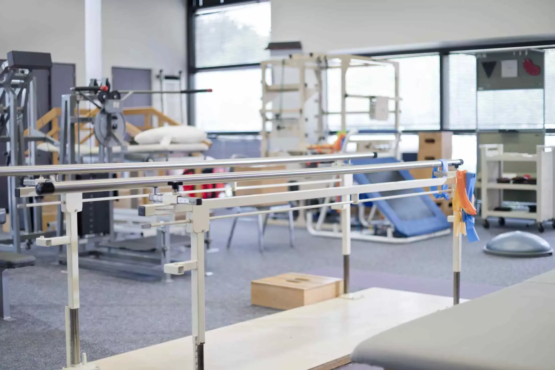 Gymnastikraum einer Reha-Klinik. Bild: IMAGO / Science Photo Library Gymnastikraum einer Reha-Klinik. Bild: IMAGO / Science Photo Library
