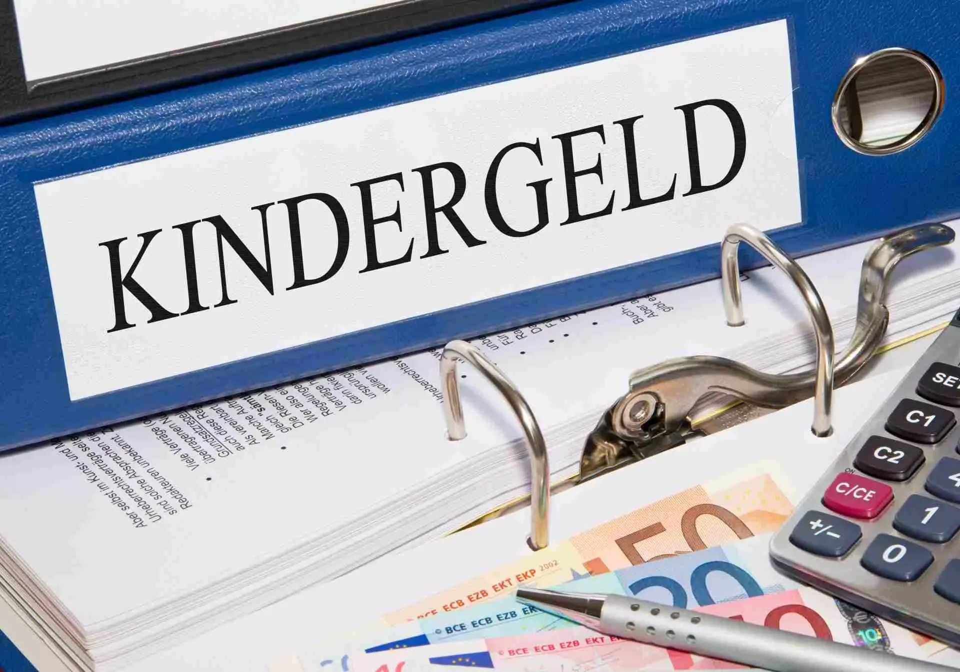 Ein Aktenordner beschriftet mit Kindergeld. Bild: IMAGO / Panthermedia Ein Aktenordner beschriftet mit Kindergeld. Bild: IMAGO / Panthermedia