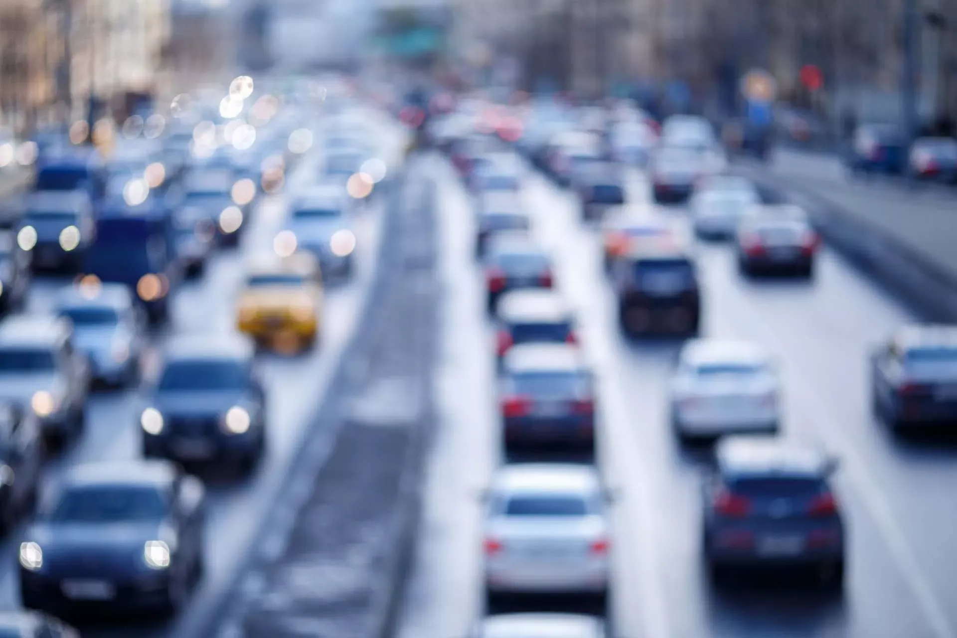 Stau auf der Autobahn. Bild: IMAGO / agefotostock / Nuclearlily Stau auf der Autobahn. Bild: IMAGO / agefotostock / Nuclearlily