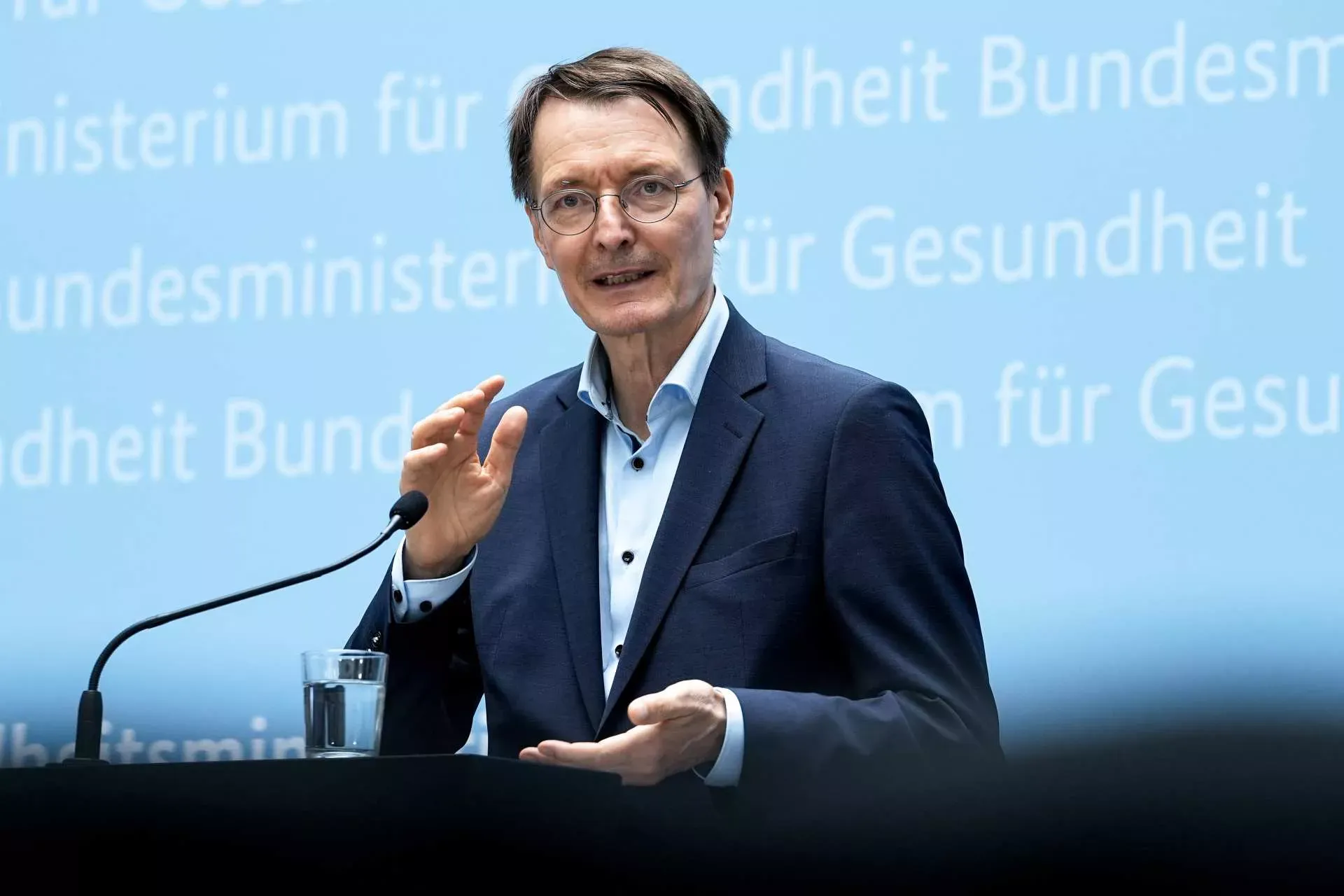 Bundesgesundheitsminister Karl Lauterbach, SPD. Bild: IMAGO / Political-Moments Bundesgesundheitsminister Karl Lauterbach, SPD. Bild: IMAGO / Political-Moments