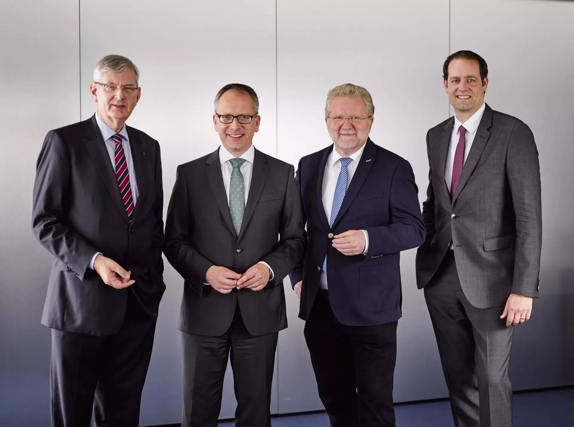 Die neuen Vorsitzenden der Vertreterversammlung und des Vorstands: (v. li.) Karl Schiewerling, Prof. Dr. Volker Verch, Alfons Eilers, Ernst-Peter Brasse – Bild: DRV Westfalen Die neuen Vorsitzenden der Vertreterversammlung und des Vorstands: (v. li.) Karl Schiewerling, Prof. Dr. Volker Verch, Alfons Eilers, Ernst-Peter Brasse – Bild: DRV Westfalen
