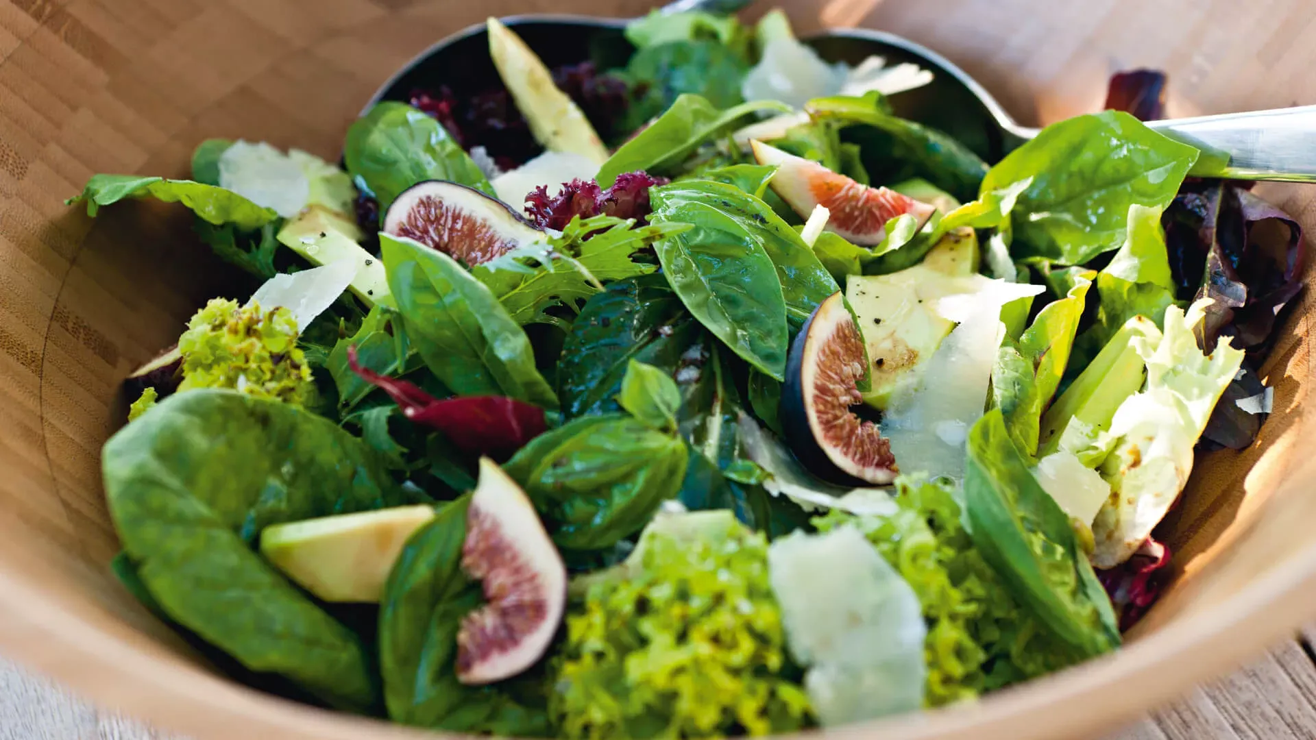 Grüner Salat mit Feigen. Bildnachweis: wdv © Lauer. Jan Grüner Salat mit Feigen. Bildnachweis: wdv © Lauer. Jan