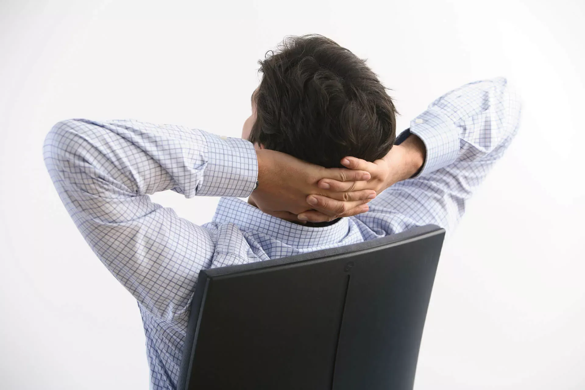 So vermeiden Sie Nackenverspannungen vorm Laptop | Ihre Vorsorge